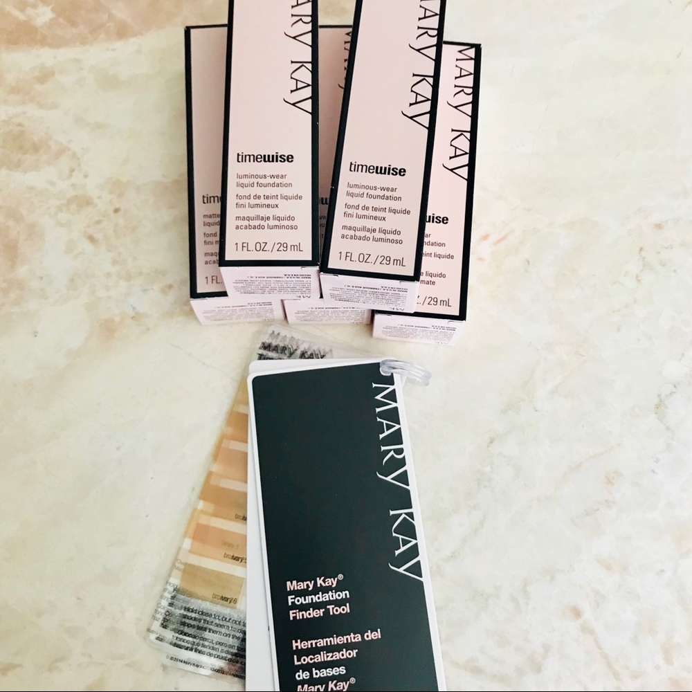 5 Brand New!💕MK Liquid Foundation Bundle!